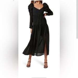 ASTR the label Ruched Long sleeve Maxi Dress size M Worn once like new